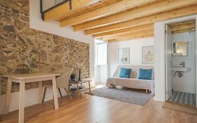 Classic Lisbon Homes: Bright & Central In Belem