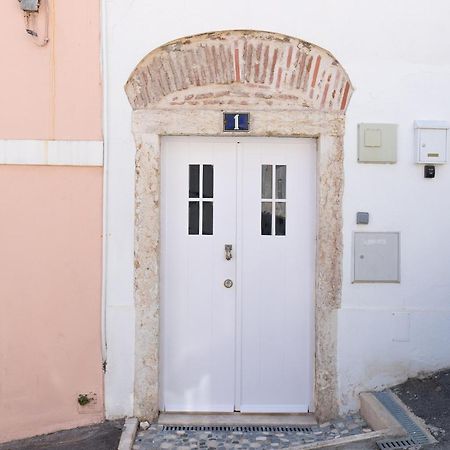 Classic Lisbon Homes: Bright & Central In Belem Extérieur photo