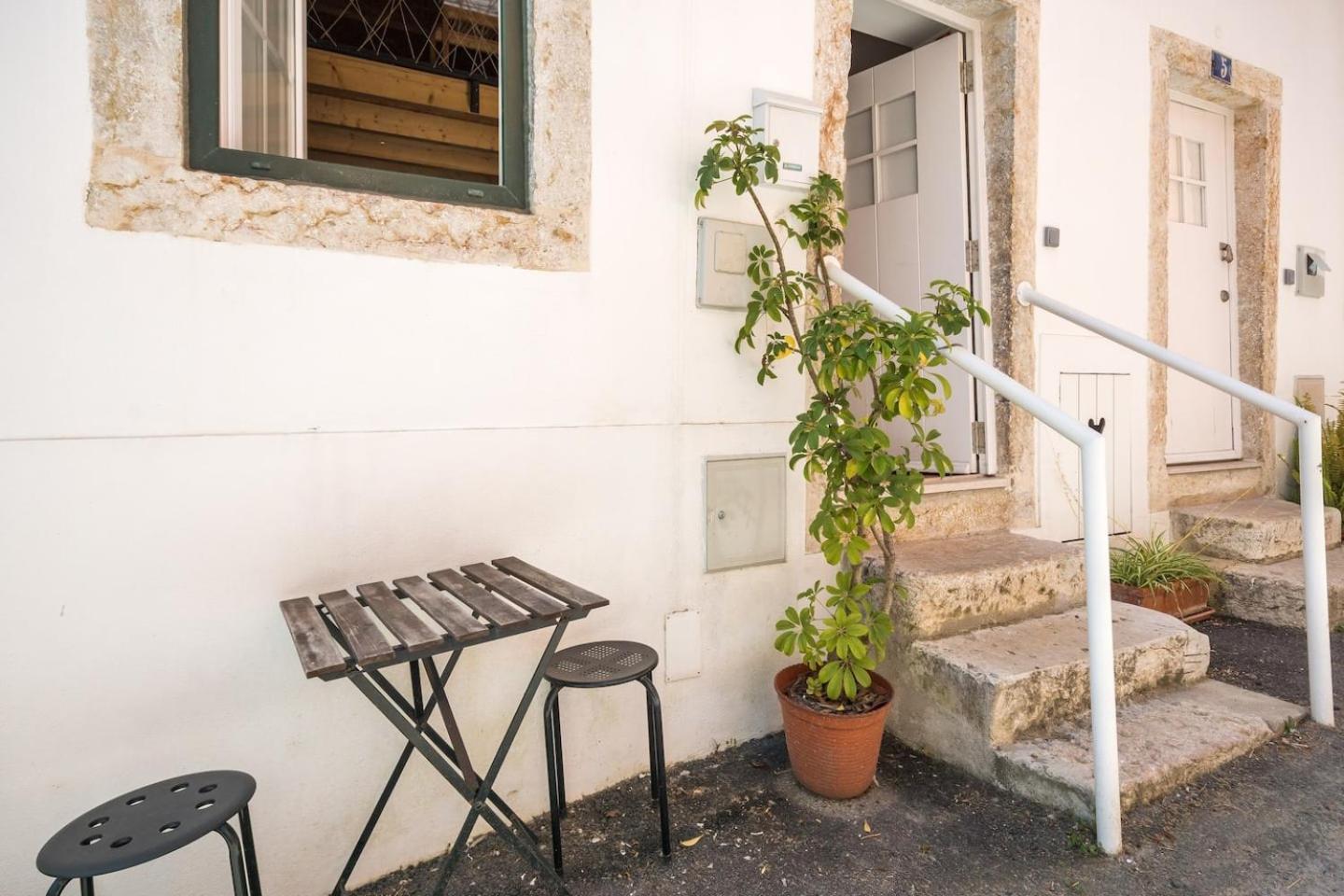 Classic Lisbon Homes: Bright & Central In Belem Extérieur photo